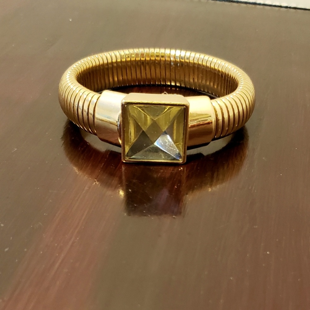 🎯 Vintage costume bracelet w/ lg faux stone
